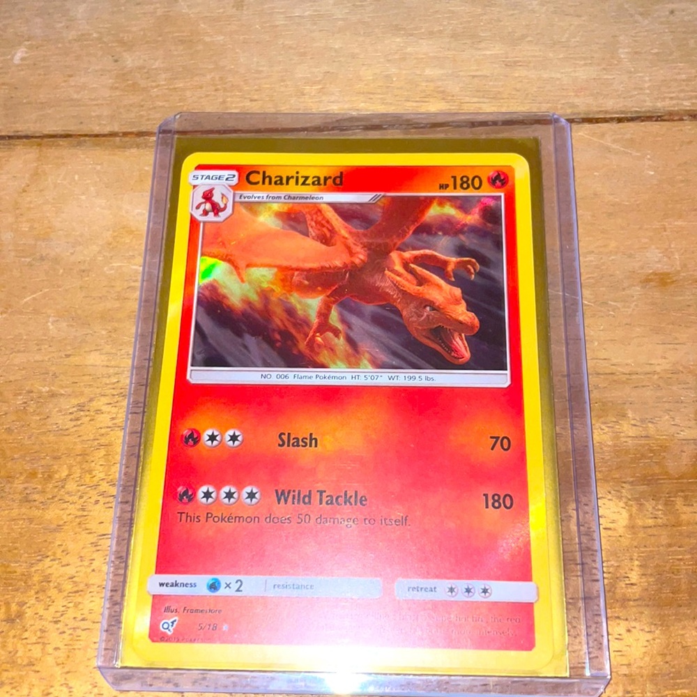 Charizard holo detective picatchu